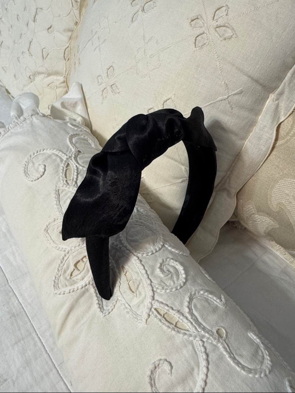 Black Knot Headband for Women - Elegant Satin Hair Accessory